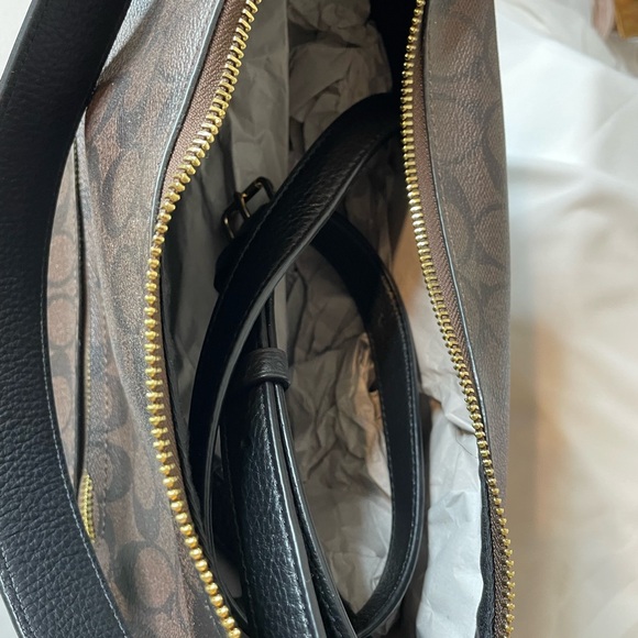 Coach NWT Signature coated canvas and refined pebble leather shoulder bag - Picture 8 of 11